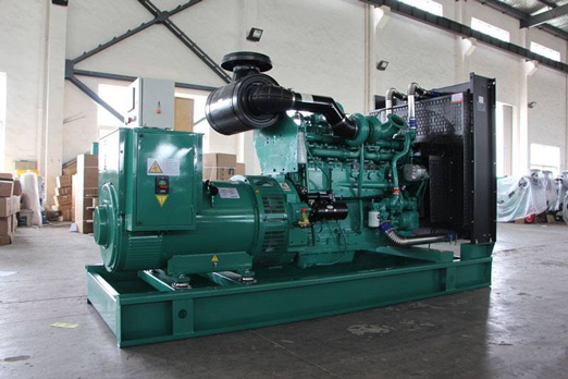 城阳320kw康明斯柴油发电车出租组图片 城阳320kw康明斯柴油发电车出租组图片